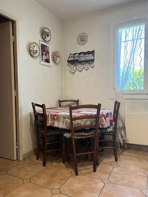 Maison Familiale Idealement Situee Avec Tout Le Confort Nimes Exterior foto