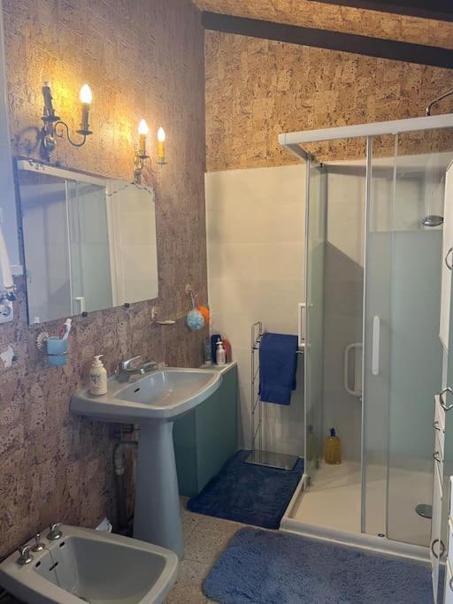 Maison Familiale Idealement Situee Avec Tout Le Confort Nimes Exterior foto